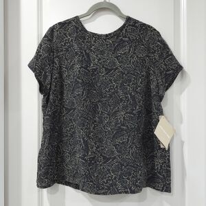 Jones New York Vintage Deadstock Black Tan Patterned Short Sleeve 100% Silk Top